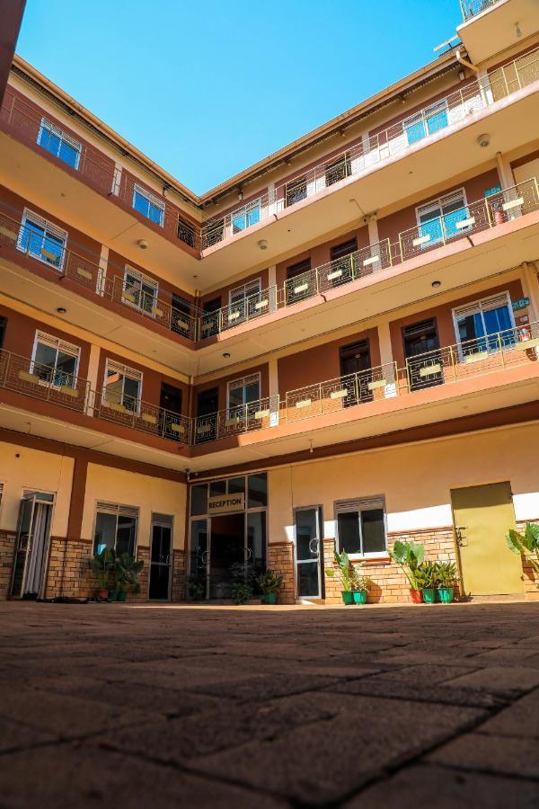 Royal Park Hotel Jinja Ngoại thất bức ảnh